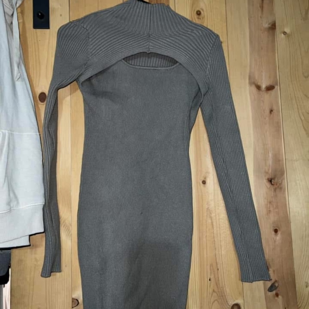 NEW S sweater dress *blue Layne boutique
Power moves mini dress